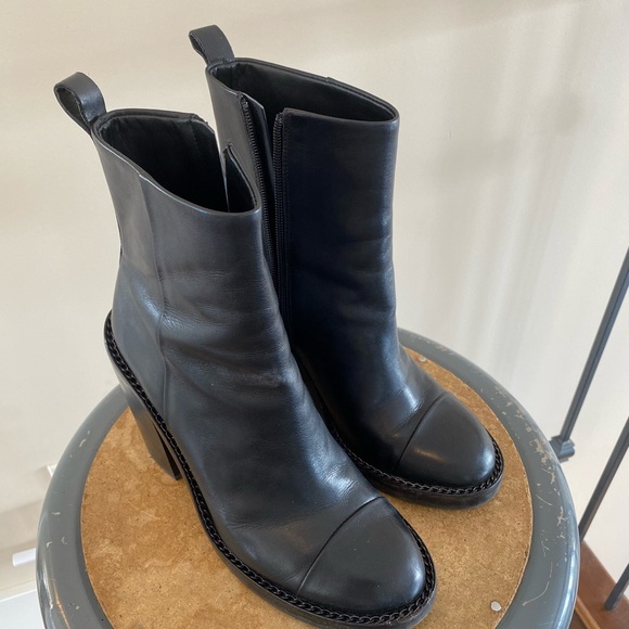 Kendall and Kylie Boots - Picture 3 of 4